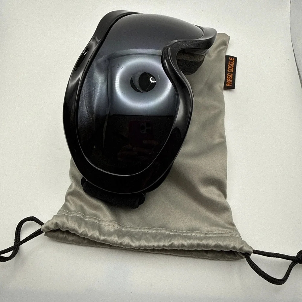 AKASO Authentic Black LENS Ski Goggles Snowboard -& Travel Bag Mint